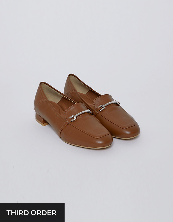 Two-way loafer (3rd)